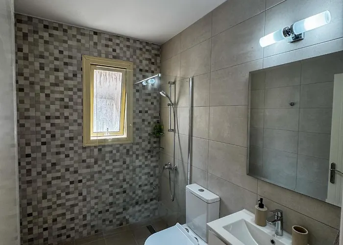 Anna's Place 2b, Paphos, Pool