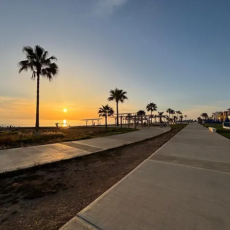 Anna's Place 2b, Paphos, Pool Апартаменты *