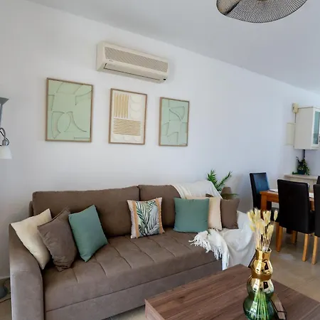 Anna's Place 2b, Paphos, Pool Апартаменты Пафос