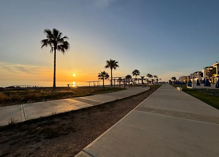 Anna's Place 2b, Paphos, Pool Apartmán *