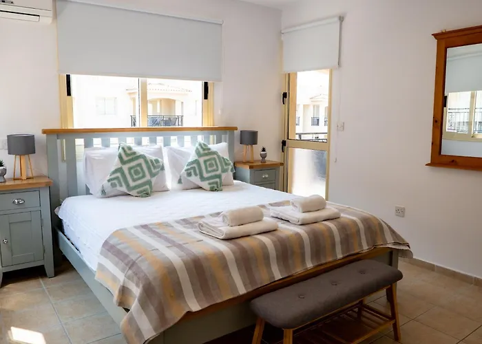 Anna's Place 2b, Paphos, Pool