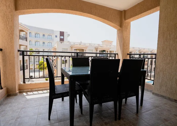 Anna's Place 2b, Paphos, Pool Apartmán *