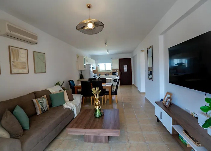 Anna's Place 2b, Paphos, Pool