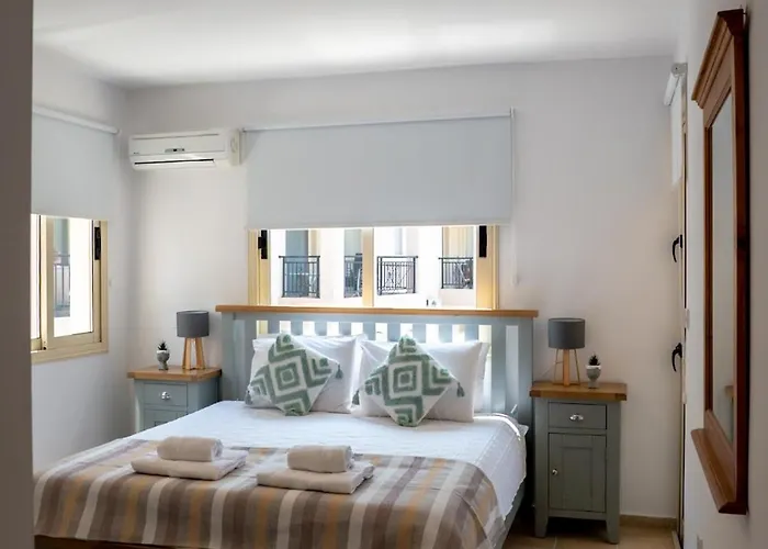 Anna's Place 2b, Paphos, Pool *