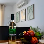Anna's Place 2b, Paphos, Pool Apartment
