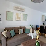 Anna's Place 2b, Paphos, Pool Apartment Paphos