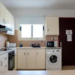 Anna's Place 2b, Paphos, Pool Apartment