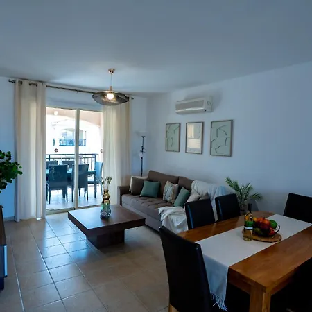 Apartment Anna's Place 2b, Paphos, Pool *