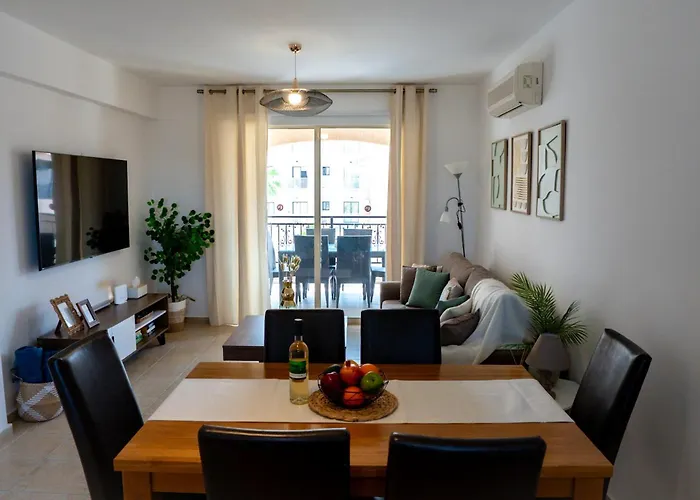 Anna's Place 2b, Paphos, Pool דירה