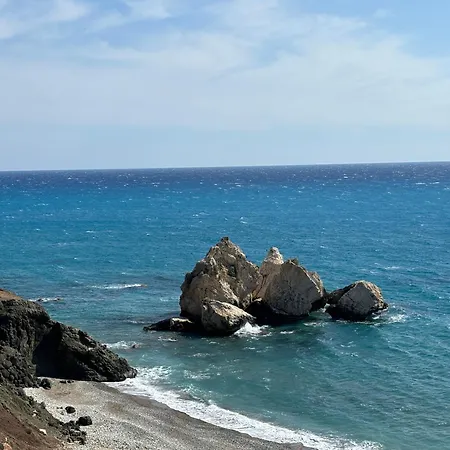 Anna's Place 2b, Paphos, Pool Apartamento