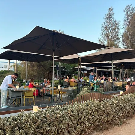 Anna's Place 2b, Paphos, Pool Apartamento *